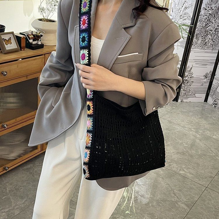 New Knitted Bag Large Capacity Women (Available)