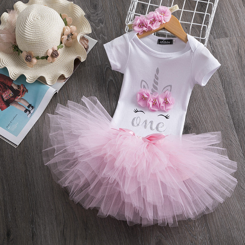 Girls' Birthday Dress Short SLeeved Top And Color Skirt And Accessories Three-piece Children's Wear