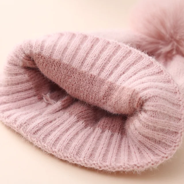 Children scarf keeps warm in winter for girls