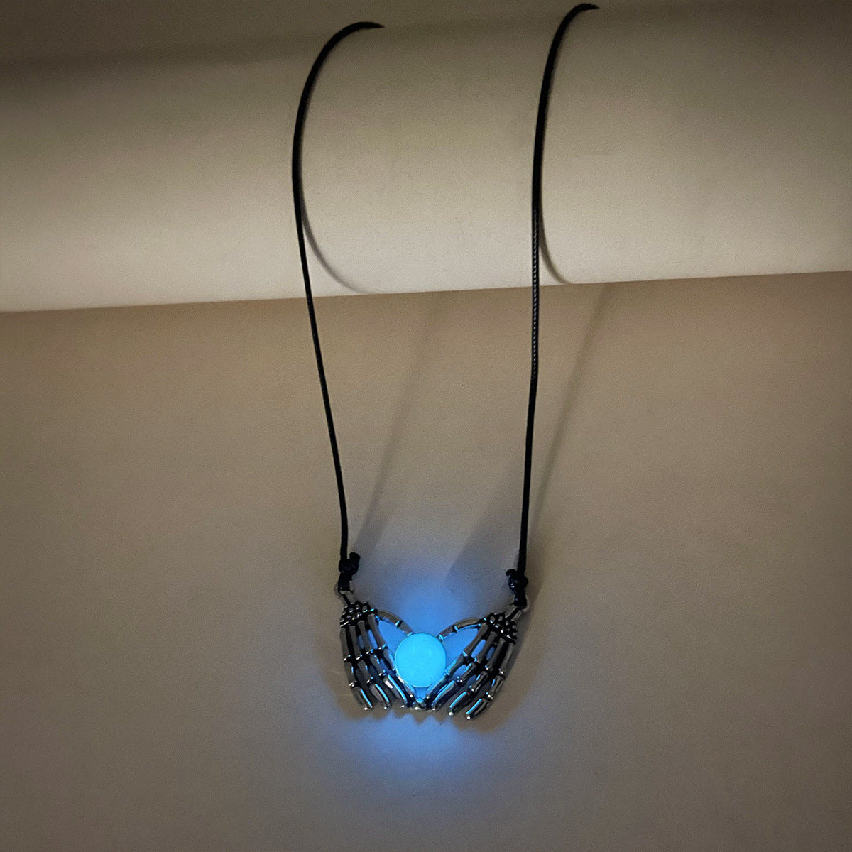 Fashion Halloween Skull Palm Heart Pendant Luminous Necklace For Women Glowing Jewelry Rope Chain Choker Party Statement Gift  (Available)
