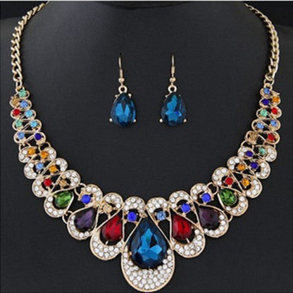 Necklace necklace earring set  (Available)
