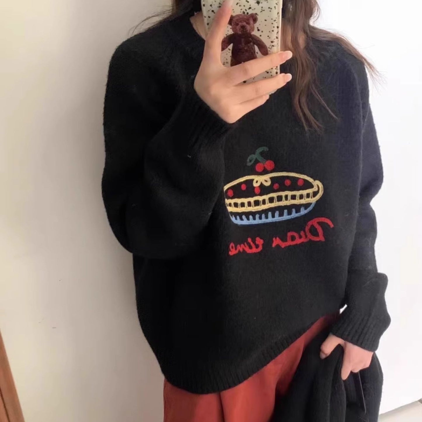 Cake Round Neck Embroidered Sweater Women Versatile