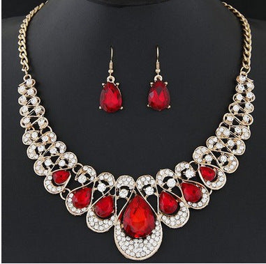 Necklace necklace earring set  (Available)