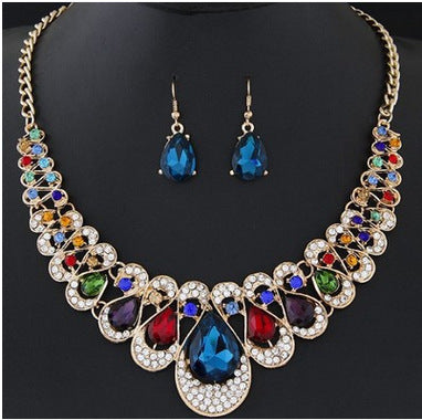 Necklace necklace earring set  (Available)