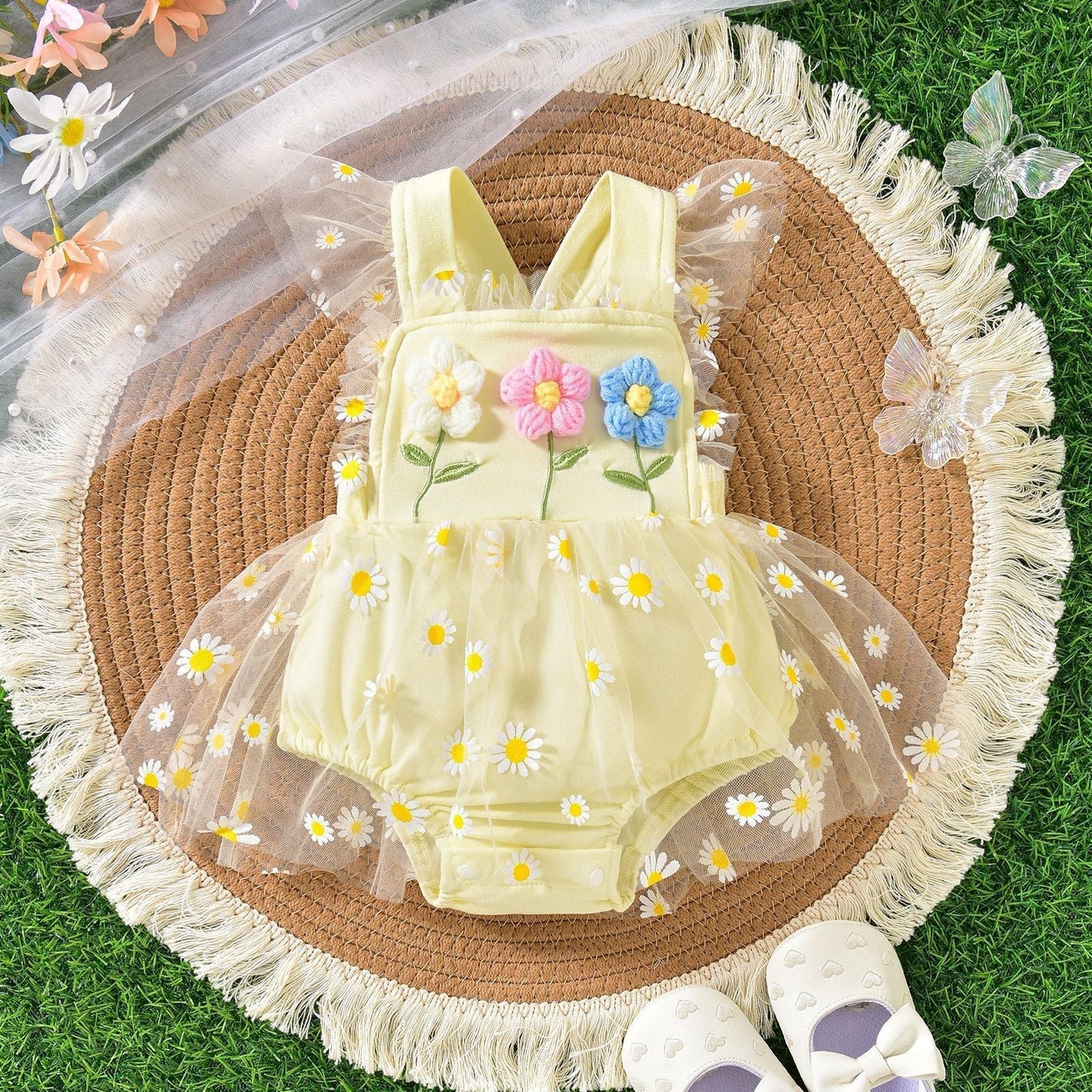 Cute Suspenders Three Flowers Stitching Mesh One-piece Baby's Gown