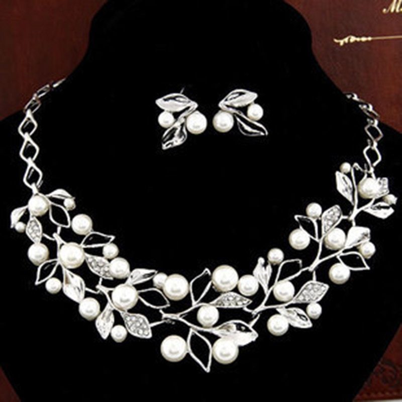 Temperament necklace earrings set (Available)