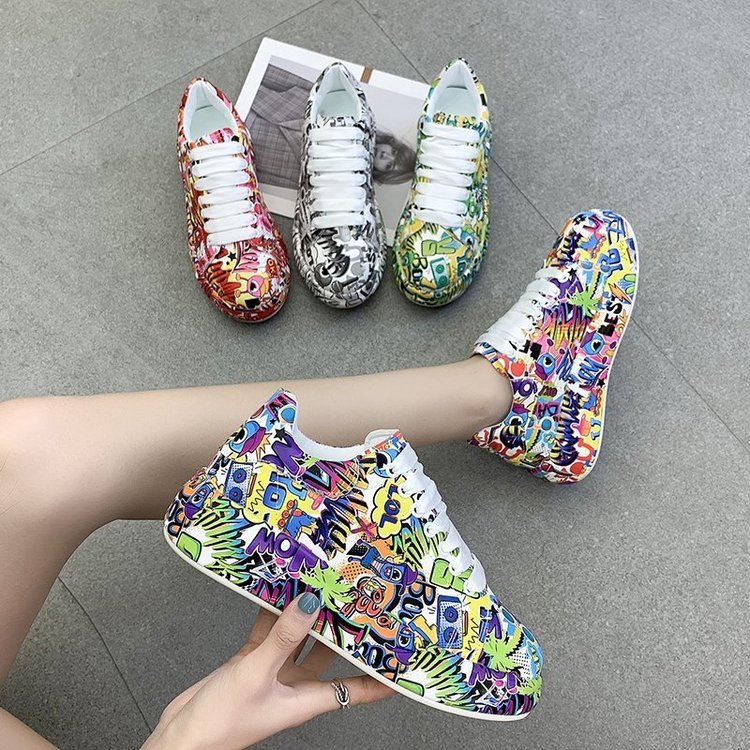Thick Bottom Lace-up Sports Shoes Round Head    (Available)