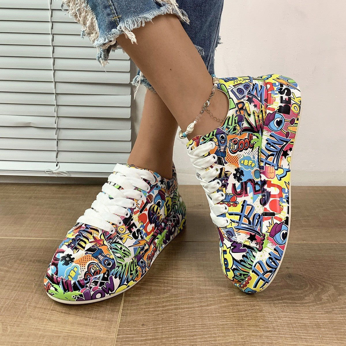 Thick Bottom Lace-up Sports Shoes Round Head    (Available)