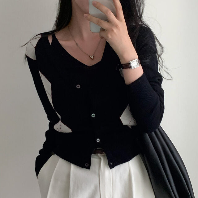 Retro Diamond V-neck Long-sleeve Knitwear Vest Suit