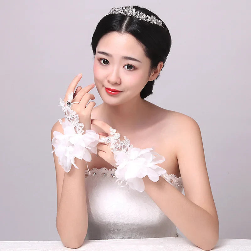 Girl Gloves Fingerless Wedding Gloves Lace Beaded Short Design Gloves For Bridal Wedding Accessories
