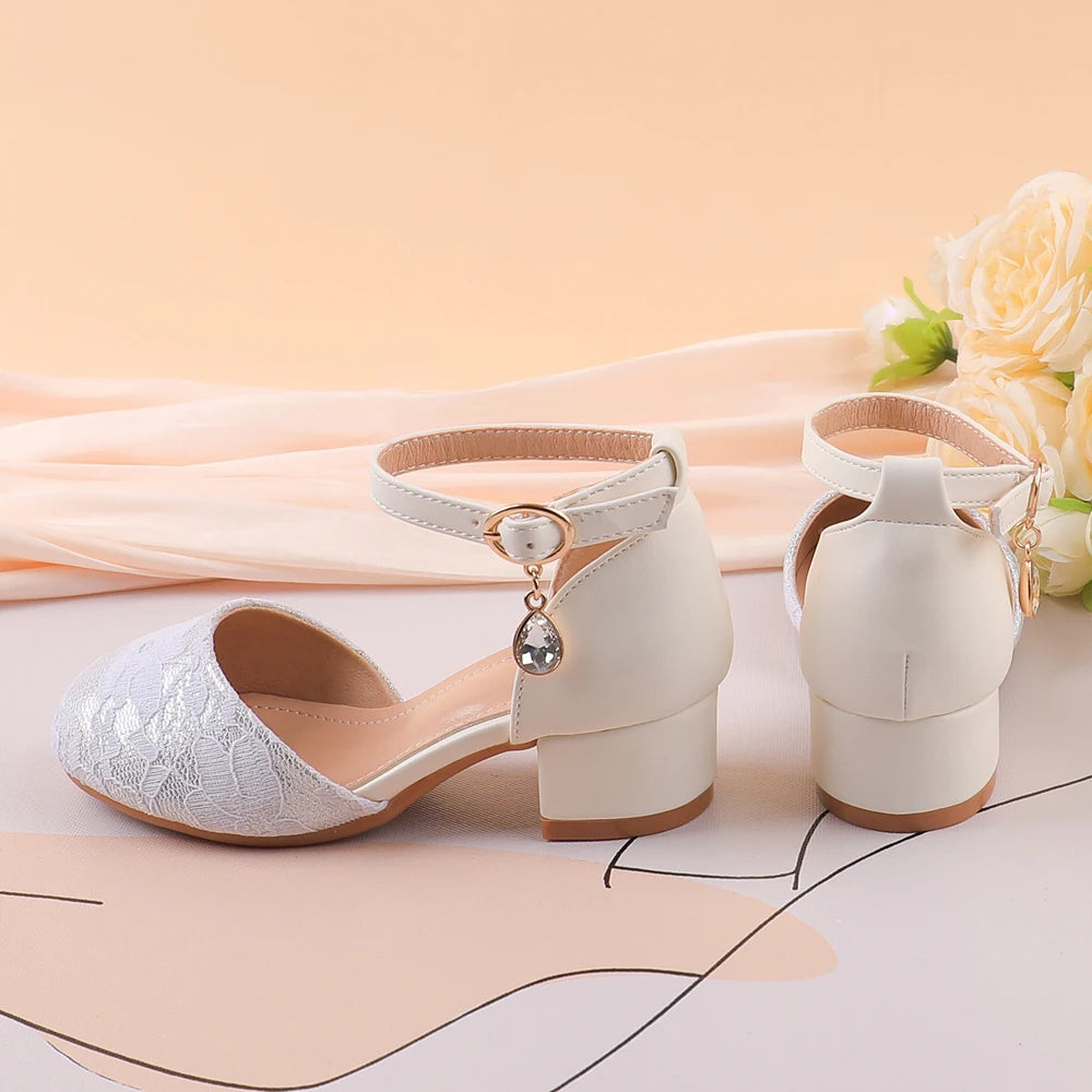 Little Girl Princess Dress Sandals dance shoes Summer White embroidery Buckle Strap Low Heels Soft Soled Party Shoes Fourseasons