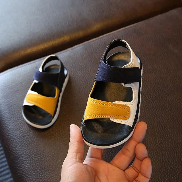 Kids Sandals Summer Fashion Boys Beach Sandals Non-slip First Walkers  ( Available )