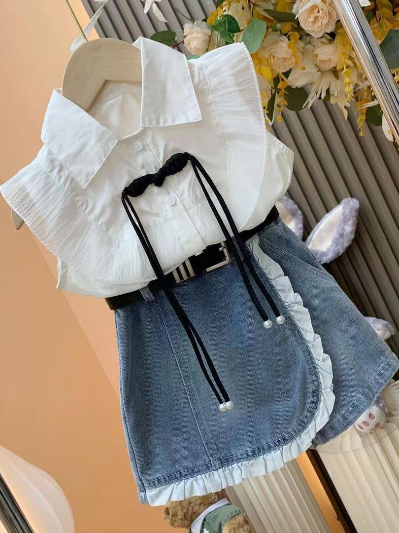 Girls princess style suit 2025 summer new baby girl flying sleeve shirt + denim lace skirt pants two-piece suit (Available)