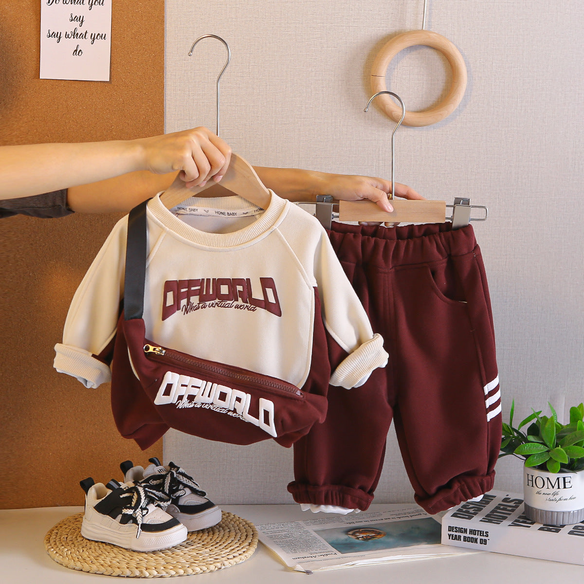 2026 Korean-style autumn sweatshirt and bag set, stylish boys' spring and autumn clothing, toddler two-piece outfit, trendy wholesale