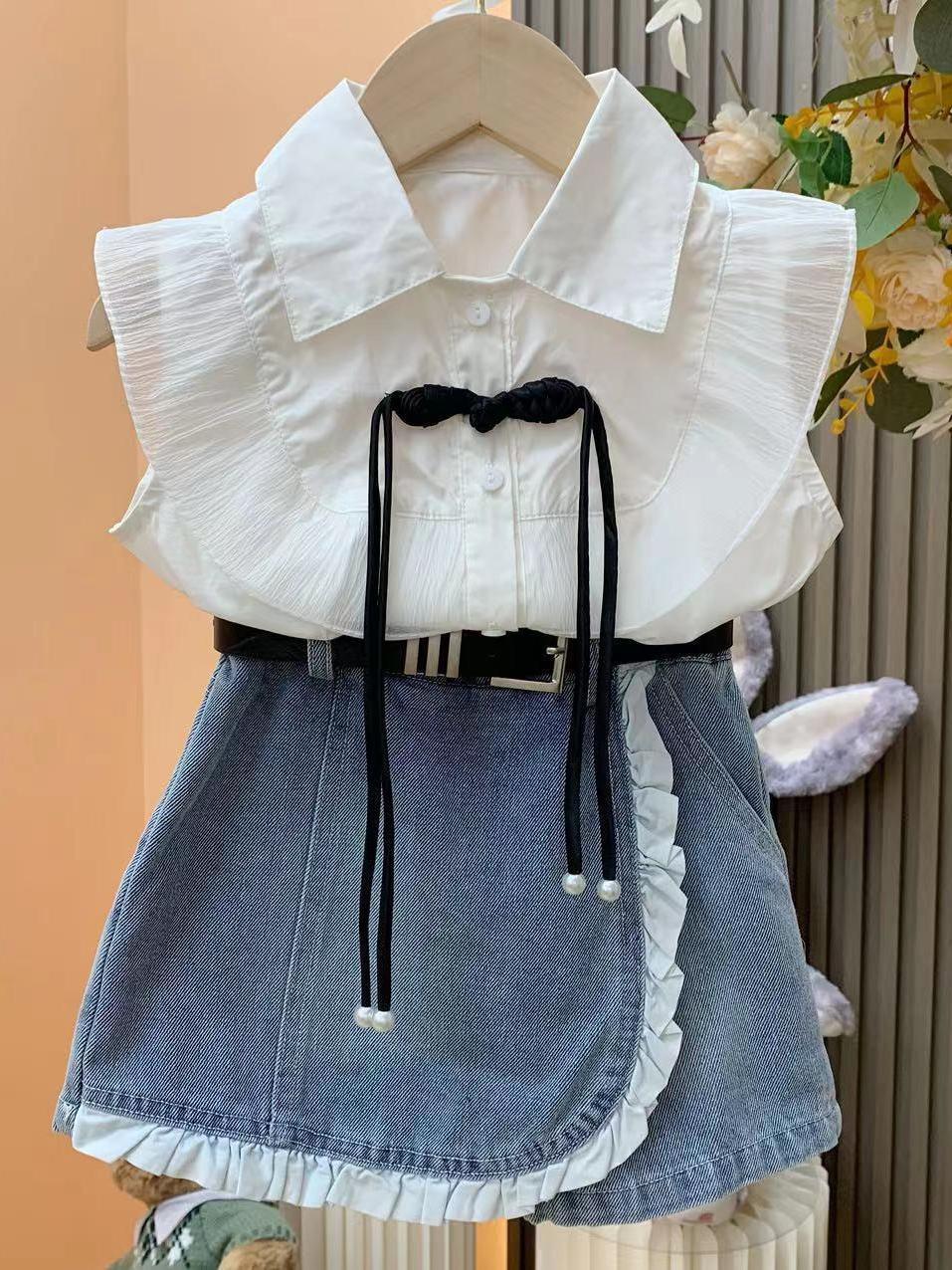 Girls princess style suit summer new baby girl flying sleeve shirt + denim lace skirt pants two-piece suit    (Available)