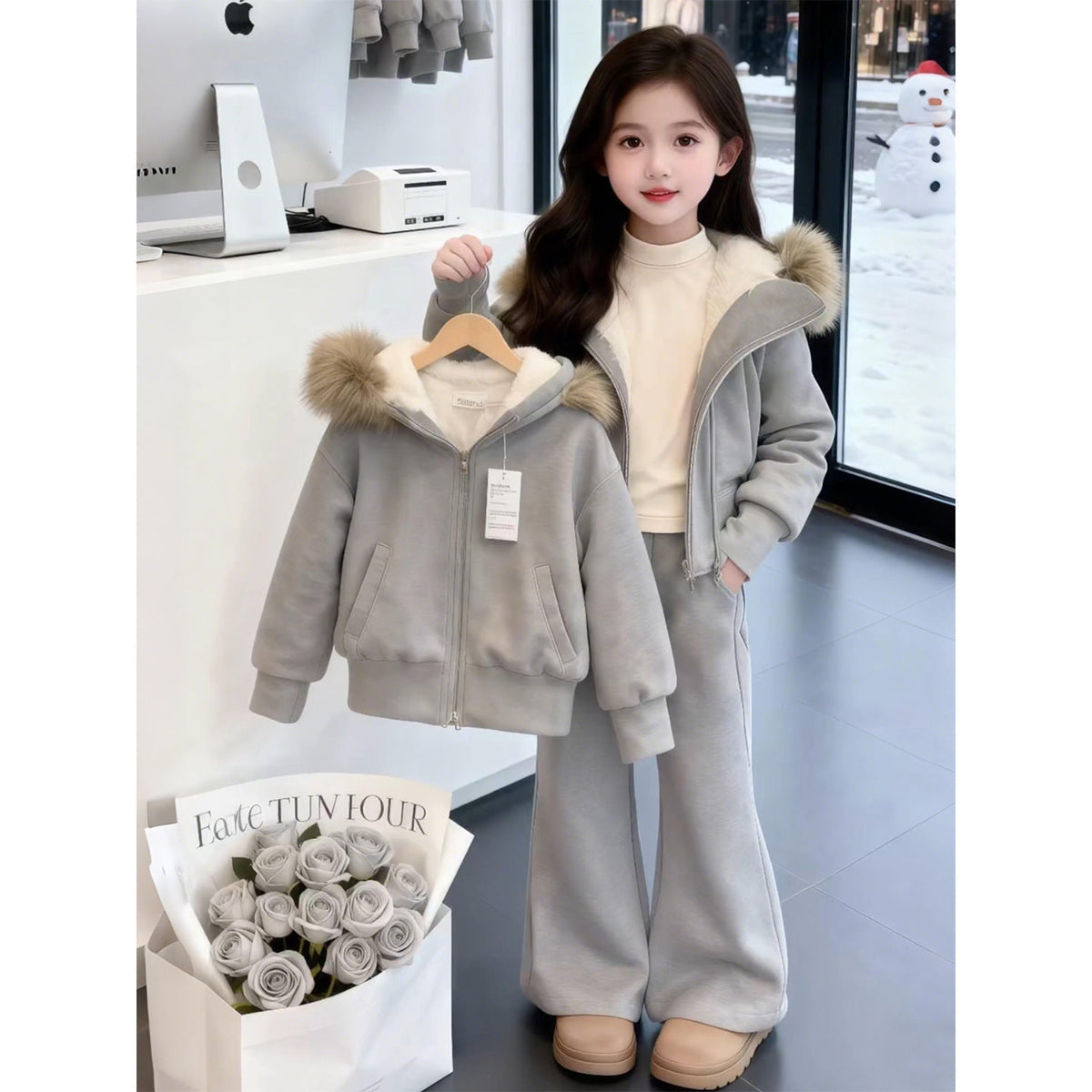 Girls' Winter Outfit with Thick Fleece Hooded Jacket and Pants Two-Piece Set 2025 New Korean Style Trendy Set for Older Children