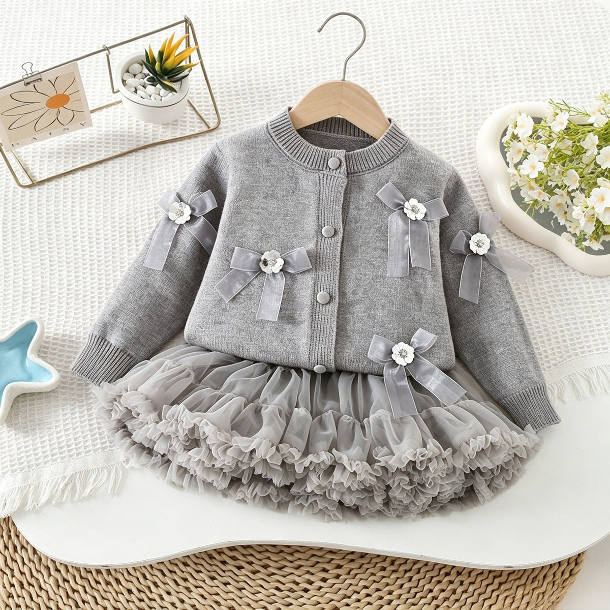 New Autumn and Winter Style Girls' Knitted Sweater Cardigan, Korean Style Fashionable Bow Cardigan, Puffy Skirt, Princess Skirt for Baby Girls