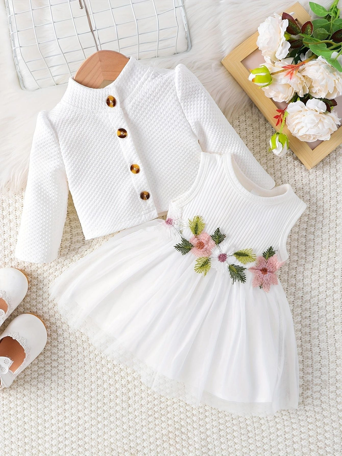 Girl's spring and autumn style waist flower design dress (Available)