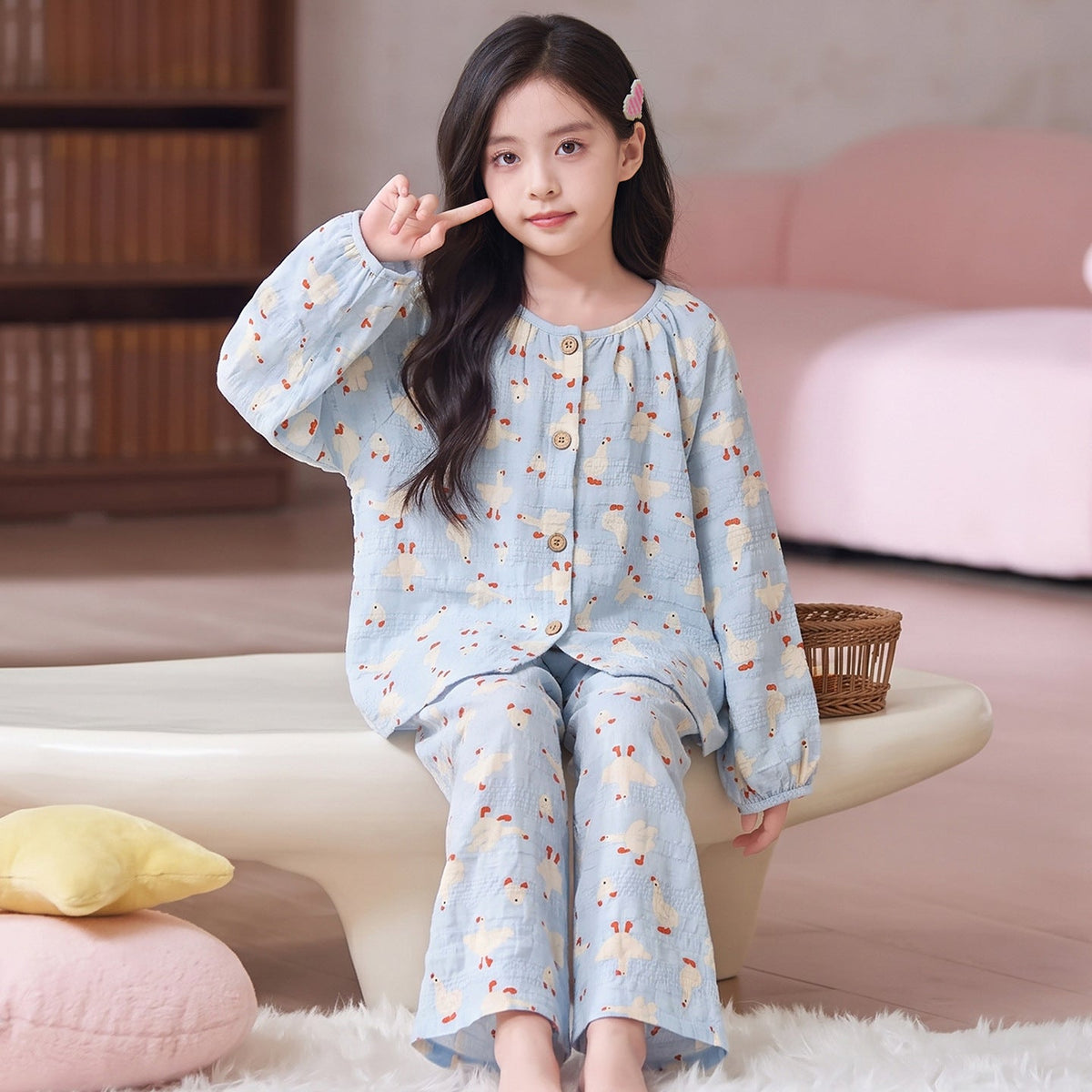 Cartoon Cute Style Girls Pajama Set with Cloud Pattern, Cotton Homewear for Spring and Autumn, Long-Sleeve Top and Long Pants, Lightweight Kids Pajamas