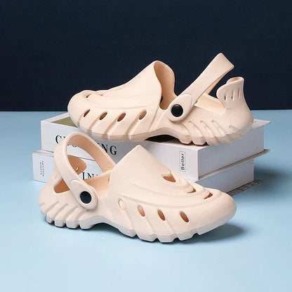 New Arrival Mens Summer Shoes Men Slippers Non-slip Garden Shoes Casual Beach Sandals Chef Shoes Nurse Doctor Shoes Flip Flops