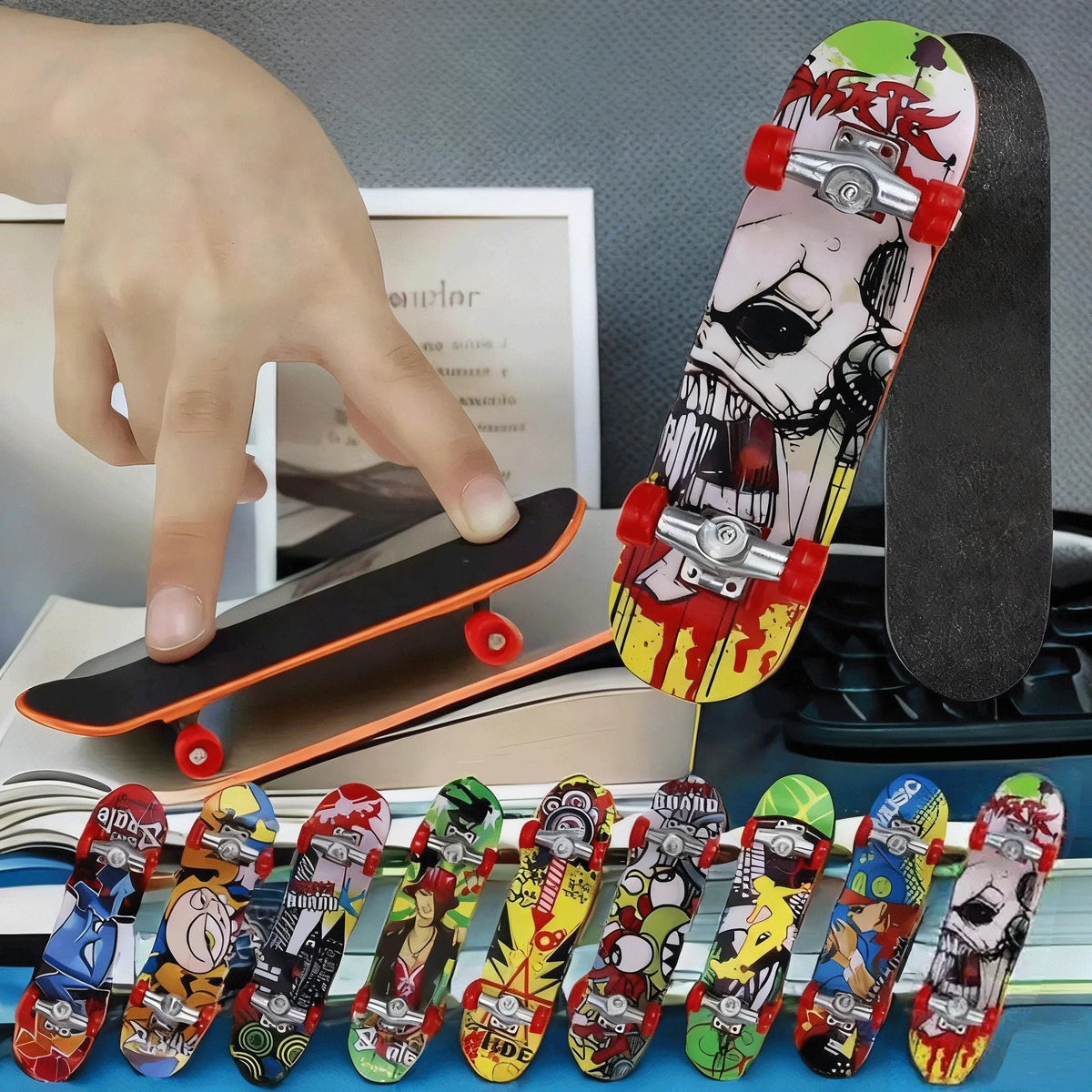Finger Skate Board Mini Collectible Creative Desktop Fingertip FingerBoard Toys For kids Birthday Gifts Finger Skater