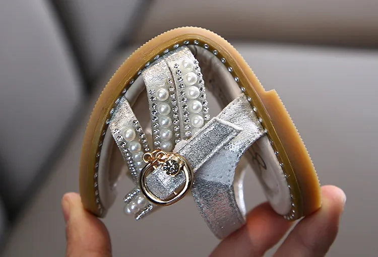 Summer Children's Sandals Korean Style Open-toe Kids Girls Causal Rhinestone Pearl Flats Sandals Fashion Princess Dress Shoes (Available)