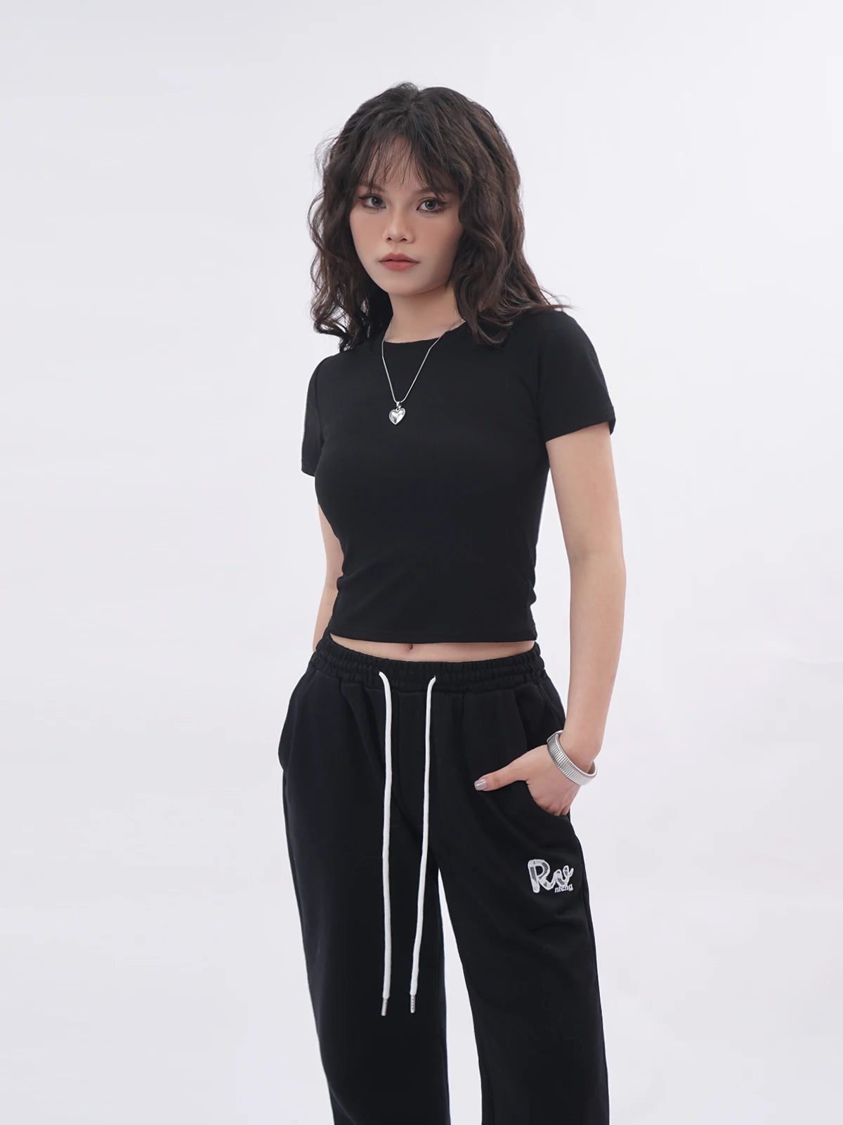 Ele Bal  Embroidery Bla T-irt Sexy Hollow out American Retro Sle ort Sve Street Faion Women's Top