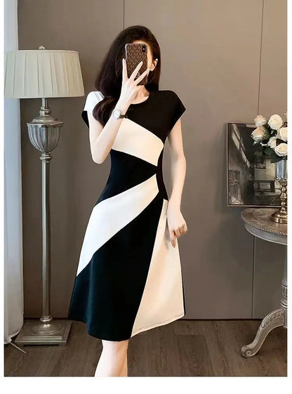 French Dress Summer New Temperament Waist Mid-length Dress Thin High-end Black and White Splicing Casual Skirt Fashion Comfort