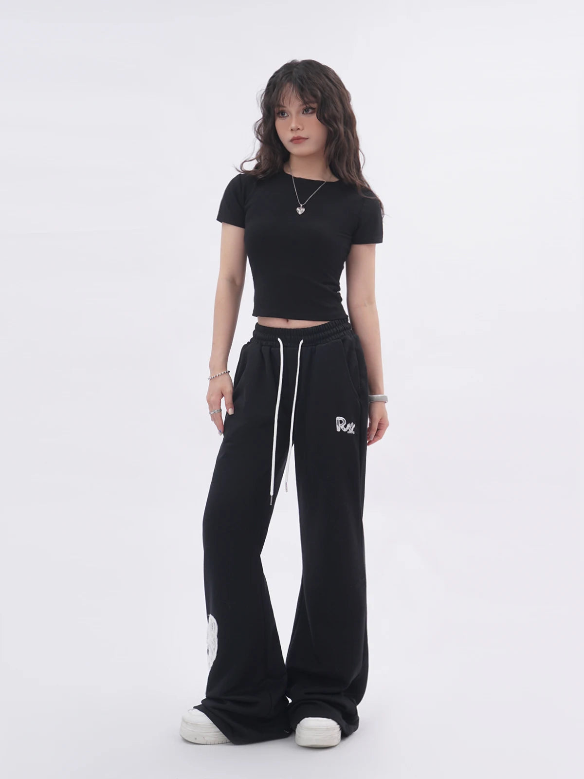 Ele Bal  Embroidery Bla T-irt Sexy Hollow out American Retro Sle ort Sve Street Faion Women's Top