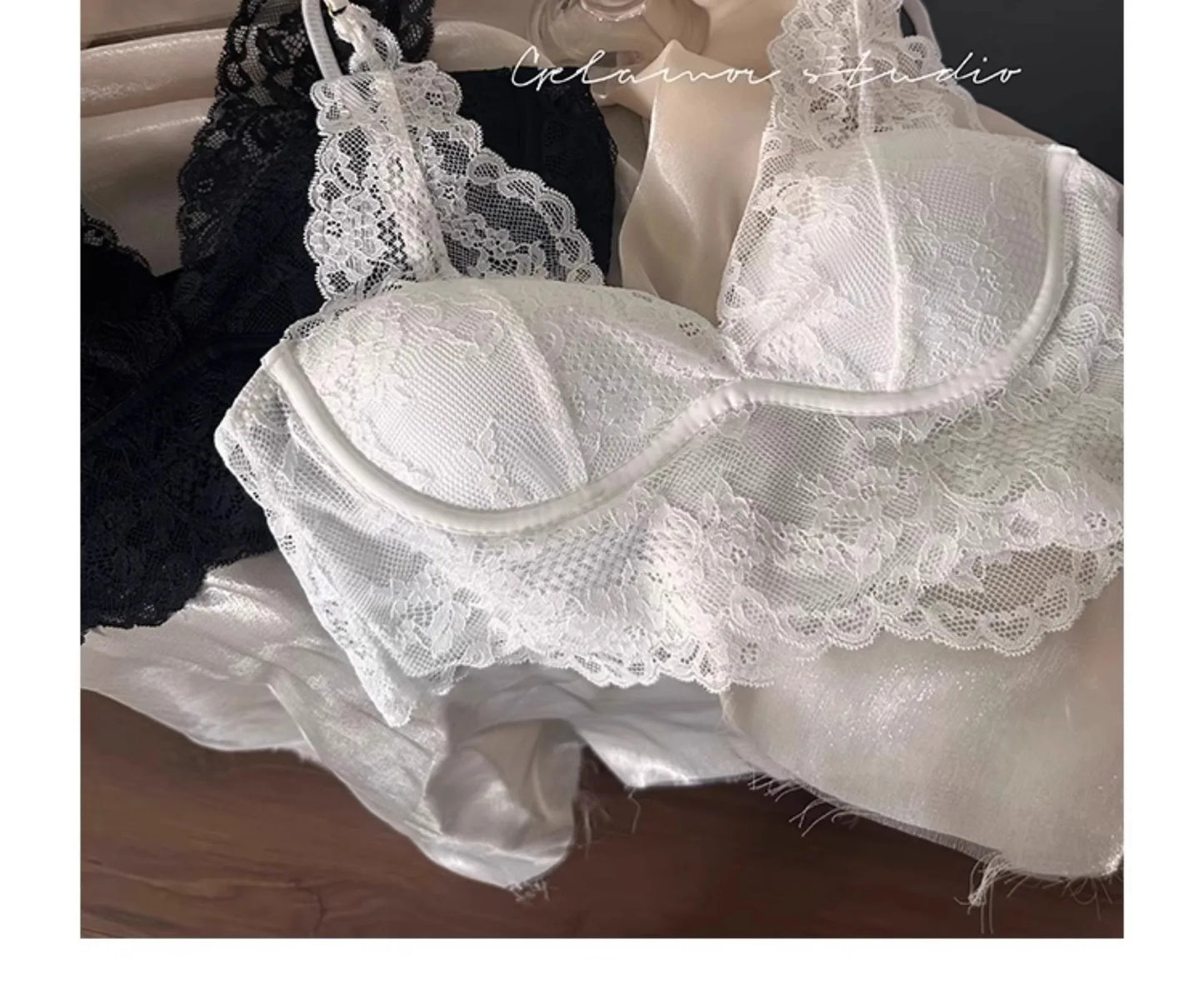 French Lace Lingerie Gathered No Steel Ring Bra Deep V Neck Sexy Wire Free Bras Underwear Tank Tops Padded Camisole Vest