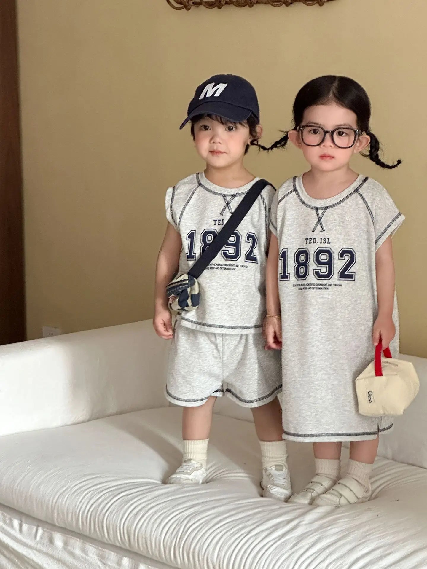 Summer New Children Short Sleeve Clothes Set Boys Letter Print T Shirts 2pcs Suit Girls Vest Dress Kids Brother Sisters Set