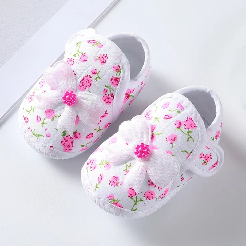 Newborn Baby Boy Girls Shoes Spring Autumn Lovely Floral Embroidery Anti-Slip Sneaker Crib Shoes Soft Cotton Cute First Walkers (Available)