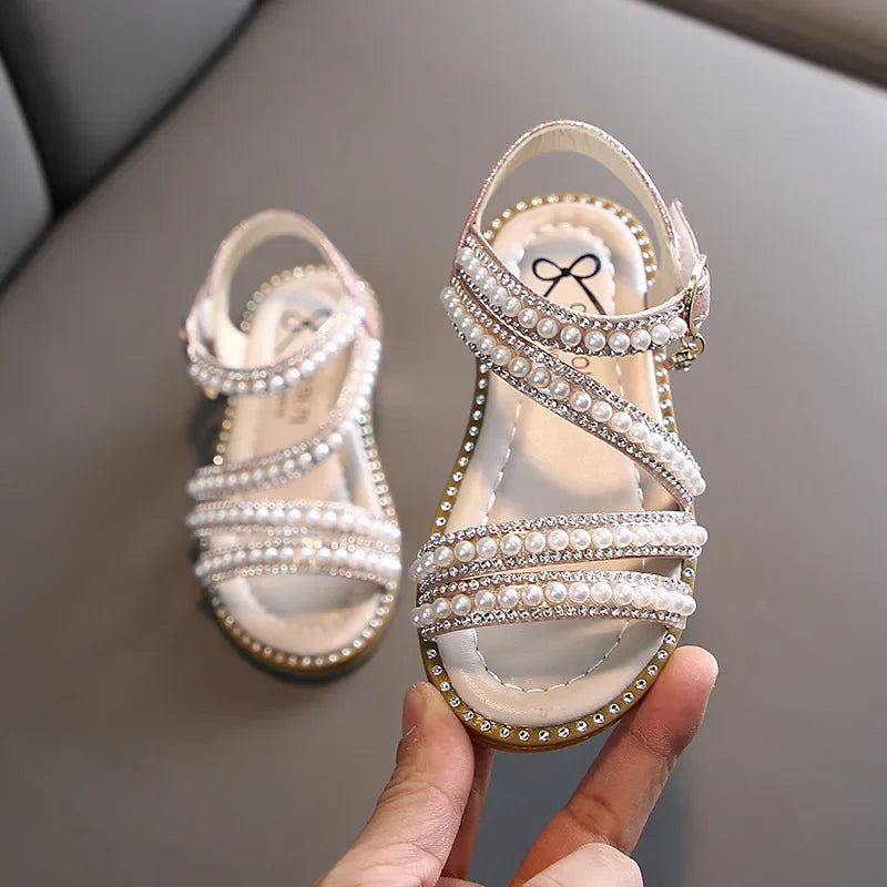 Summer Children's Sandals Korean Style Open-toe Kids Girls Causal Rhinestone Pearl Flats Sandals Fashion Princess Dress Shoes (Available)