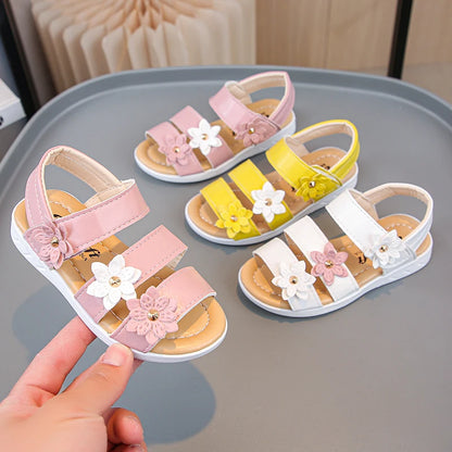 Little Girls Summer Casual Sandal Three Flower Detail New Kids Roman Beach Shoes Stylish Beach Experience for Children Adventure