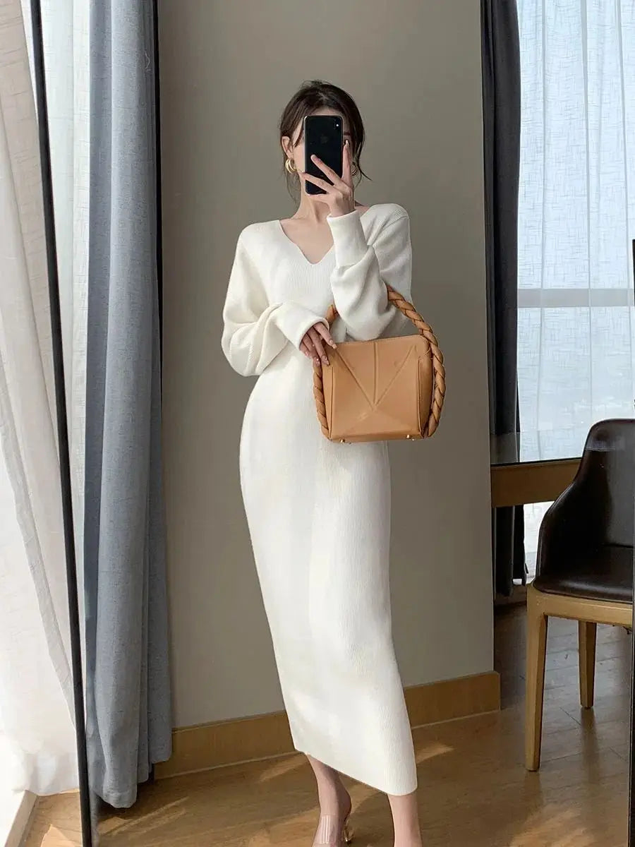 White Women's Dresses 2024 Autumn Winter New V-neck French Style Dresses Vintage Elegant V-neck All-match Fashion Knitted Dress