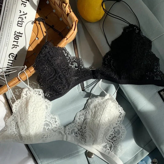 Lace thin band romantic French triangular cup gathering invisible bra without underwire