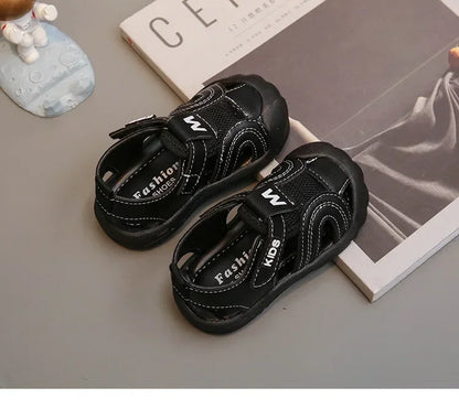 Kids Summer Sandals Boys' Toes Capped Hollow Walking Shoes  New Children Casual Versatile Beach Shoes for Vacation Air Mesh