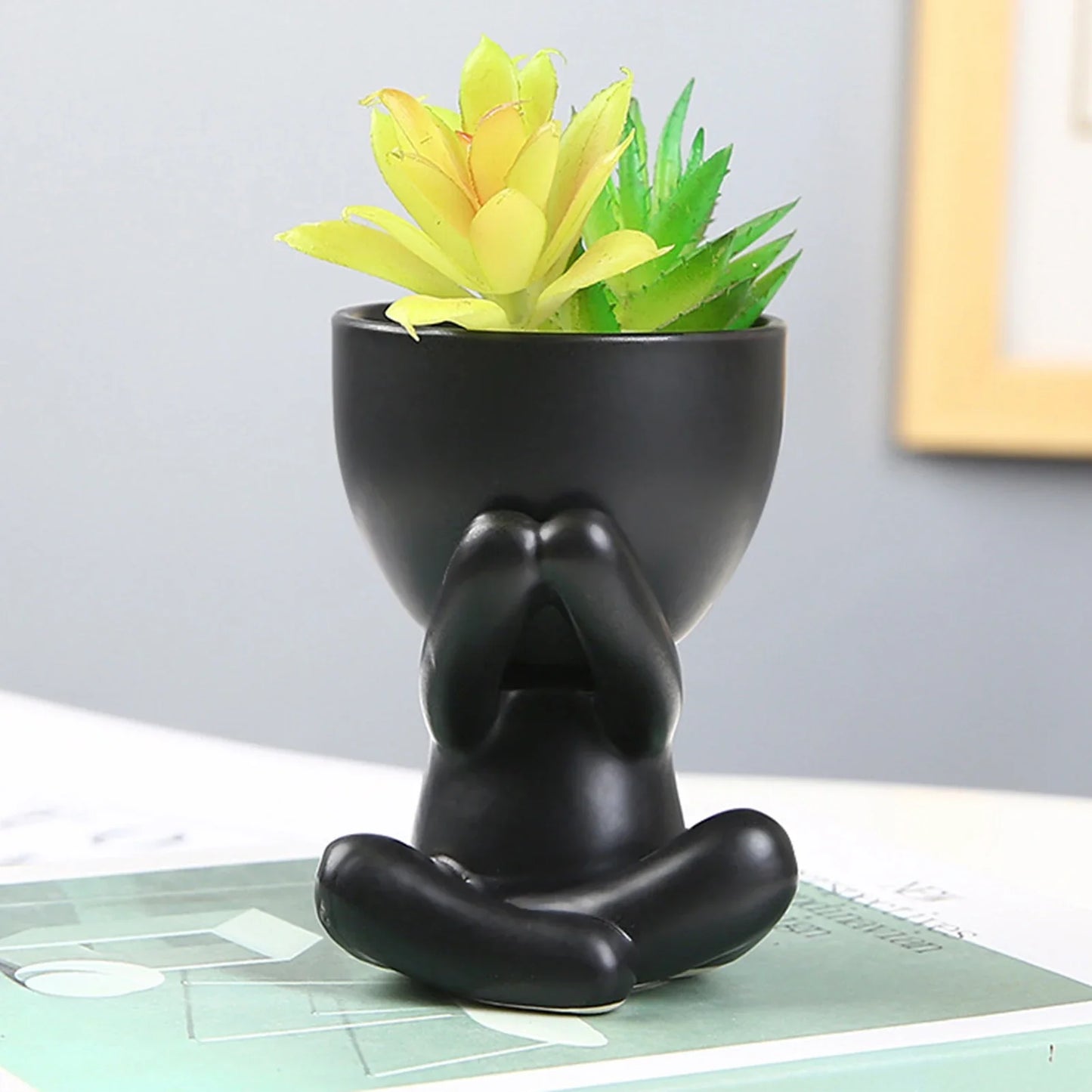 Small Human Modeling Plant Pot Decorative Flower Planter for Outdoor Garden Decoration