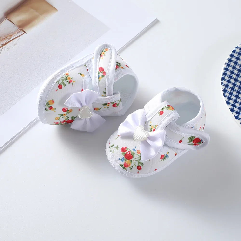 Newborn Baby Boy Girls Shoes Spring Autumn Lovely Floral Embroidery Anti-Slip Sneaker Crib Shoes Soft Cotton Cute First Walkers (Available)