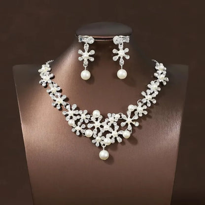 Elegant Rhinestone Jewelry Set Vintage Sparkling Flower Necklace Korean Style Alloy Pearl Necklace Ears Women Gifts