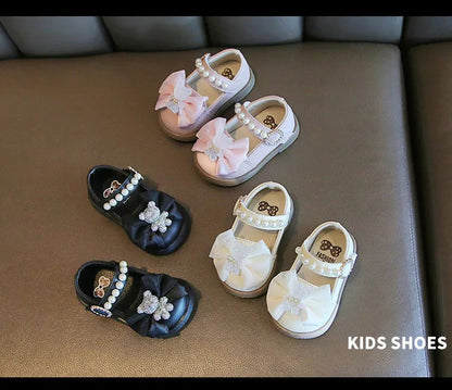 Baby Girls Walking Shoes with Big Bow Bear Children Princess Shoes Soft Sole Round Toe 2026 New Fashion Kids Flat Shoes Non-slip