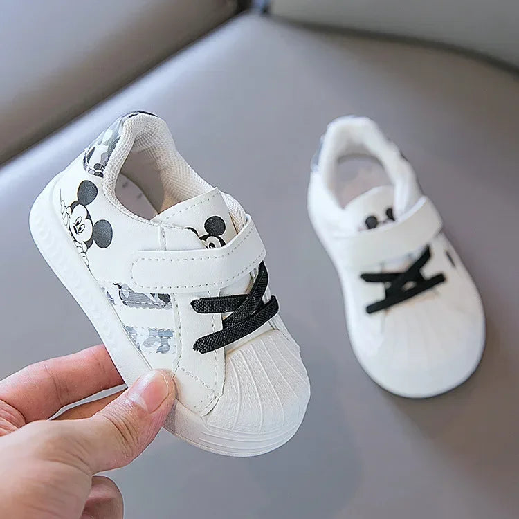 Children's White Shoes Spring and Autumn Kid's Sports Shoes Anti slip Lightweight Boys Board Shoes Soft Sole Baby Casual Shoes