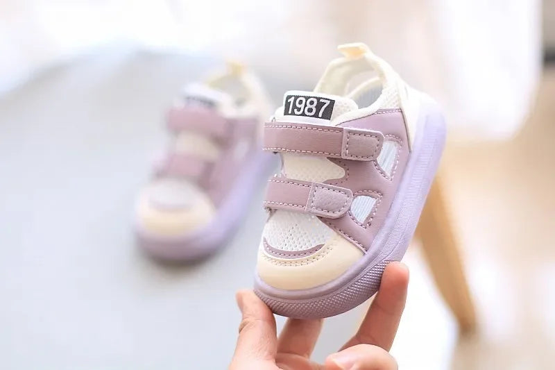 New Summer Breathable Mesh Shoes Children Sport Shoes Boys Girls Hollow Out Skate Cool Fashion Baby Children Sandals