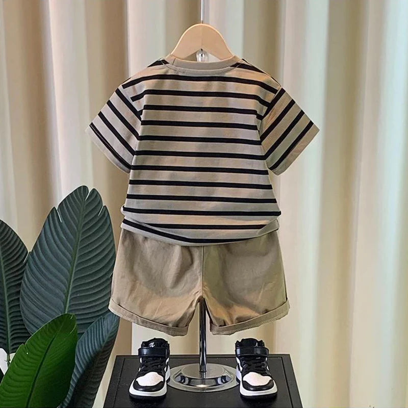 Boys' summer outfit set Summer short sleeved shorts New children's striped baby two-piece set