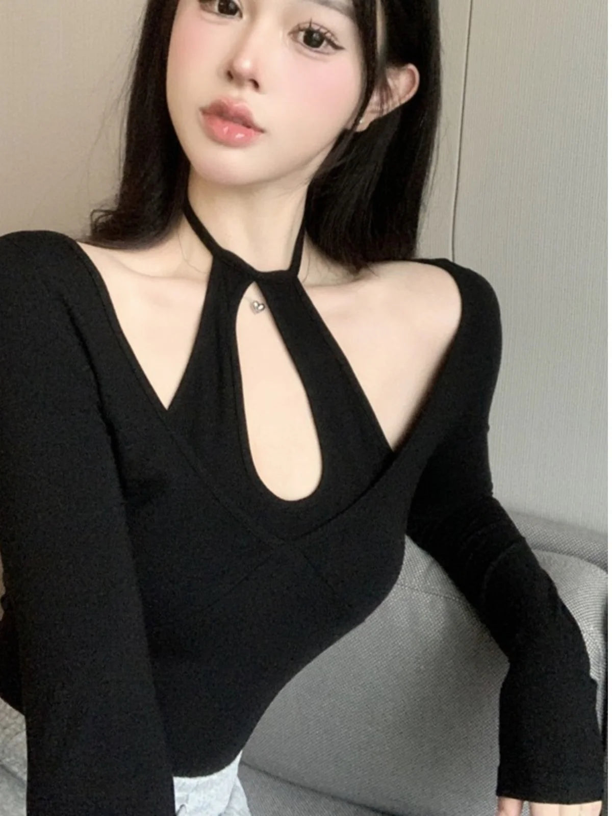 Sexy Spicy Girl Hollow out Long Sve Ne Hanging T-irt Women's Slimming Base irt Trendy Top Korean Sle round Ne
