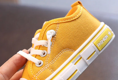 2025 New Children's Canvas Shoes Fashion Baby Board Shoes Girls' Breathable Single Shoes Boys' Casual Shoes   (Available)