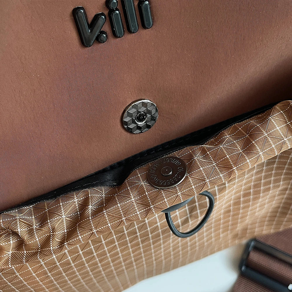 Large Capacity Travel Bag, Lightweight Short-Distance Boarding Bag, Dry and Wet Separation, Crossbody Fitness Bag, Luggage Bag