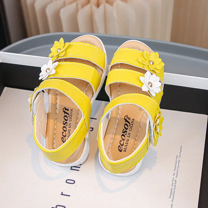 Little Girls Summer Casual Sandal Three Flower Detail New Kids Roman Beach Shoes Stylish Beach Experience for Children Adventure