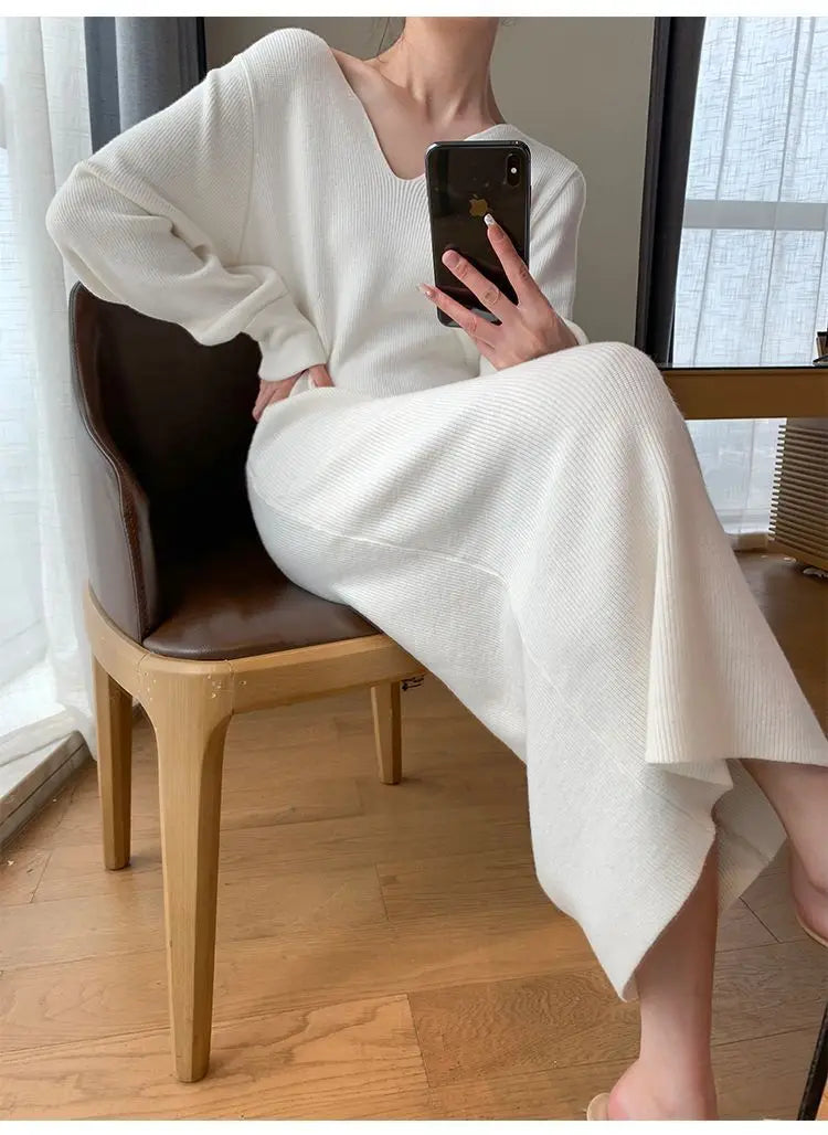 White Women's Dresses 2024 Autumn Winter New V-neck French Style Dresses Vintage Elegant V-neck All-match Fashion Knitted Dress
