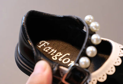 Girls Princess Shoes 2023 Spring New Sweet Pearl Patent Leather Elegant Children Mary Janes Shoes Fashion Soft Sole Party Shoes